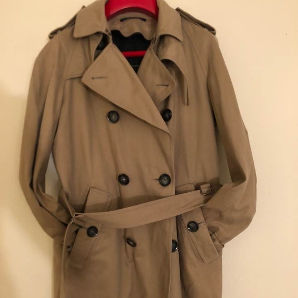 Valentino Trench Coat in Camel Color Size IT48